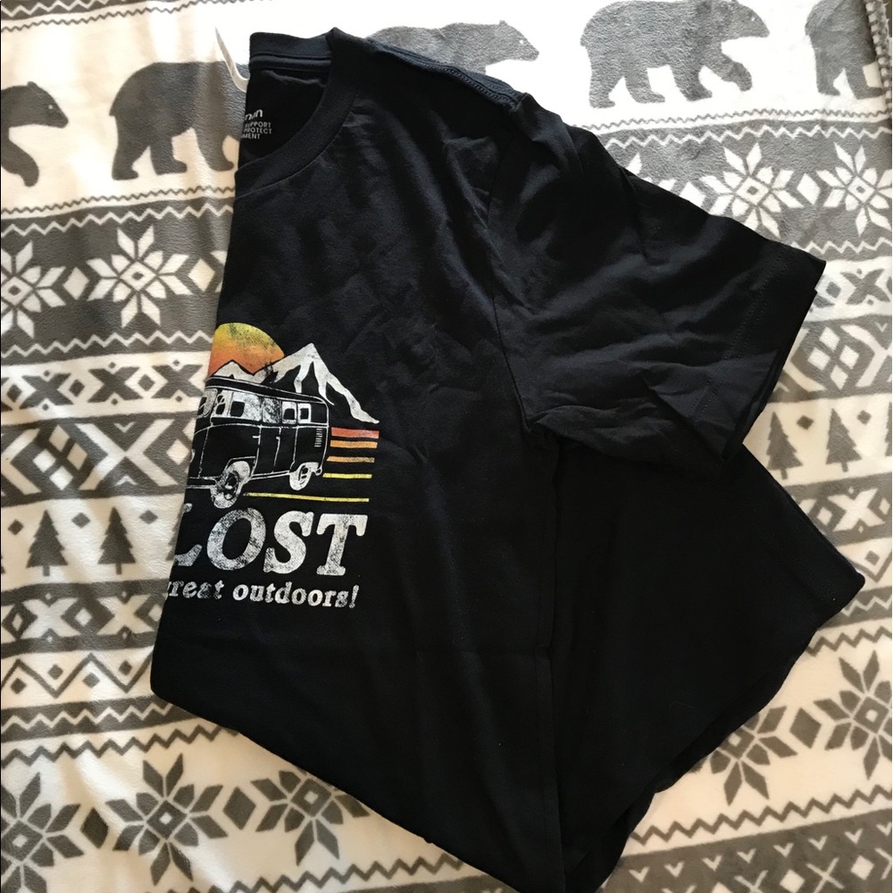 NWOT!! Vintage graphic TEE